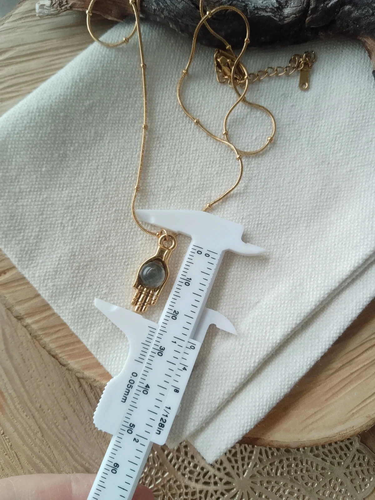 Collier protection main et pierre de labradorite naturelle – photo 3